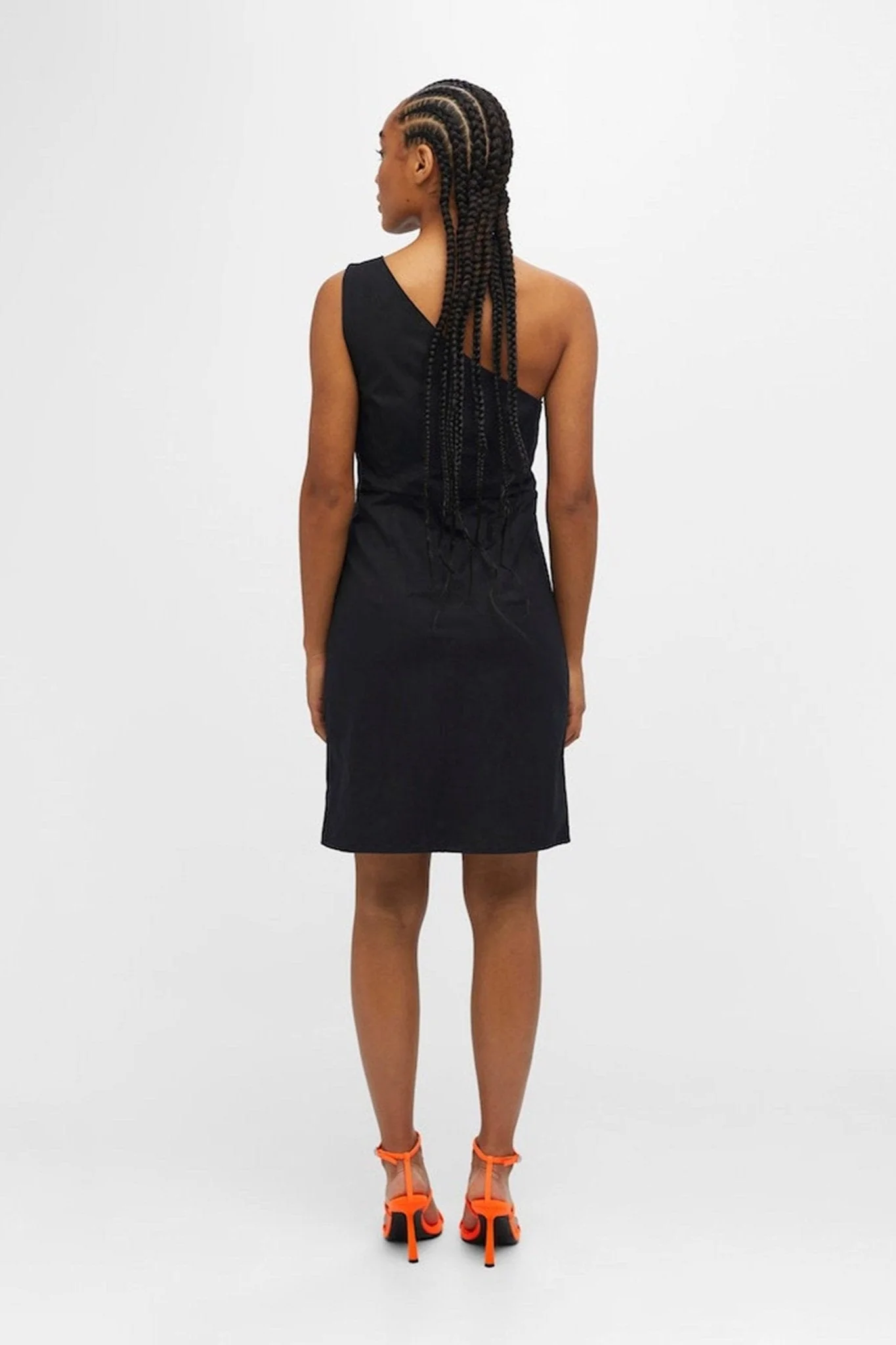 Olga Kort Kjole - sortieren - Image 4