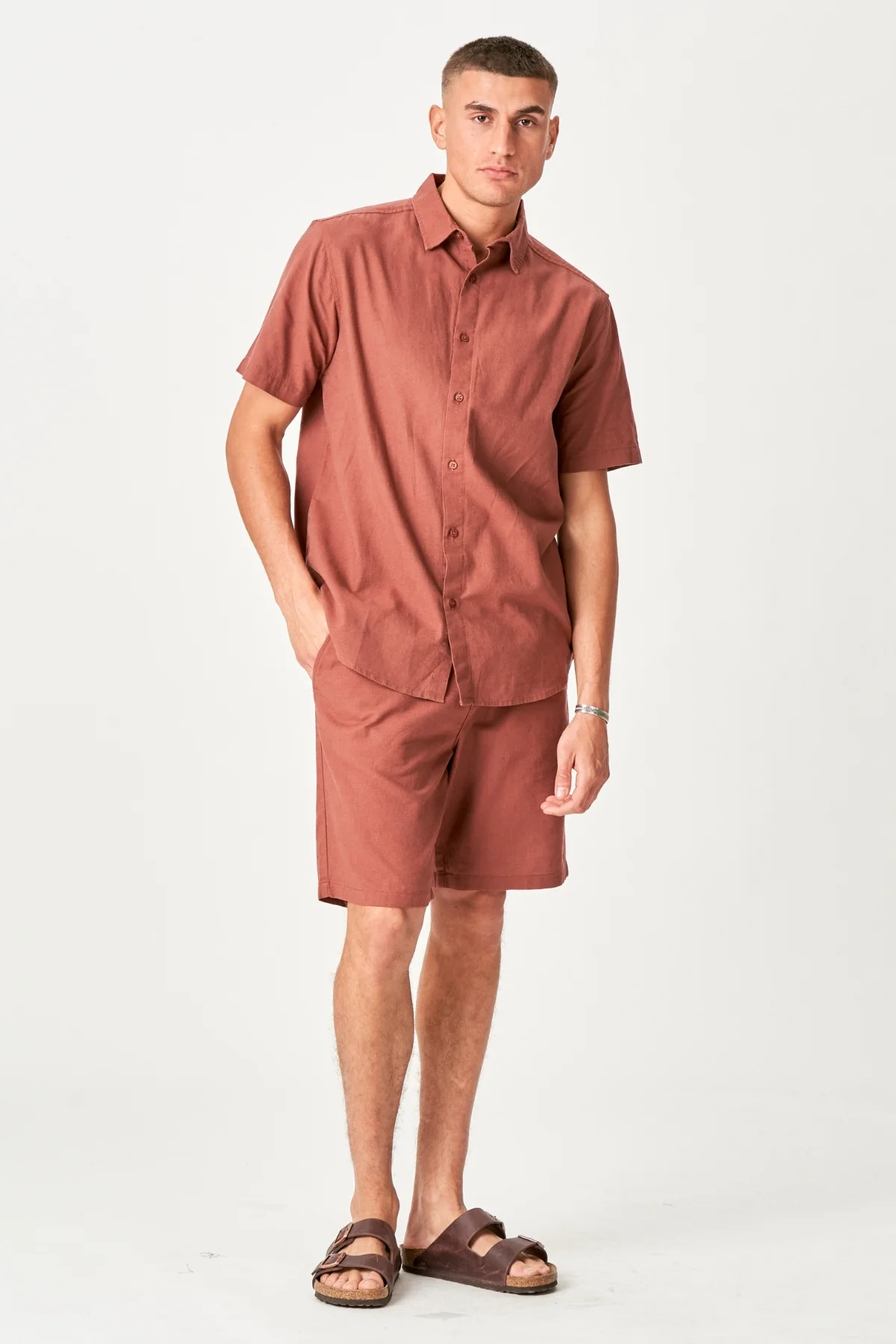 Wäsche mit kurzärärmernem Hemd + Leinen Shorts - Terrakotta (Paketangebot) - Image 5